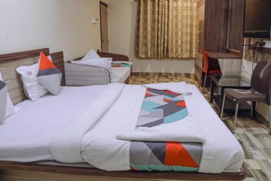 Deluxe room with AC in Pune Camp near Pune railway station at Hotel Mukesh Residency